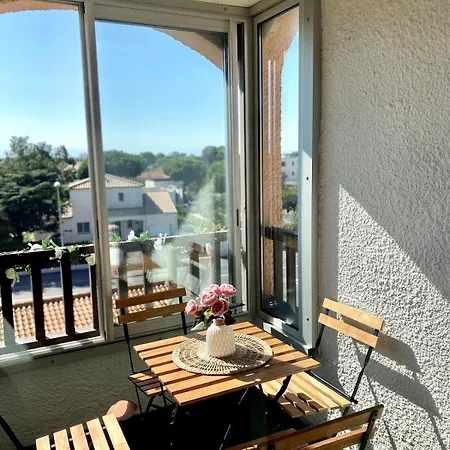 Apartment T2 Mezzanine Avec Loggia Vue Montagne Au Port De Saint-cyprien